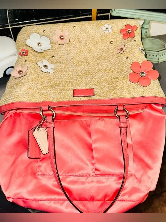 Coach Straw Leather Flower Appliqué Tote Handbag F29861 - 2013 Salmon Beige EUC - Picture 7 of 14
